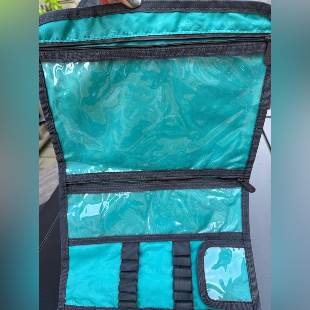 Thirty One (31) Timeless Makeup Bag City Charcoal Swiss Dot - Picture 9 of 9